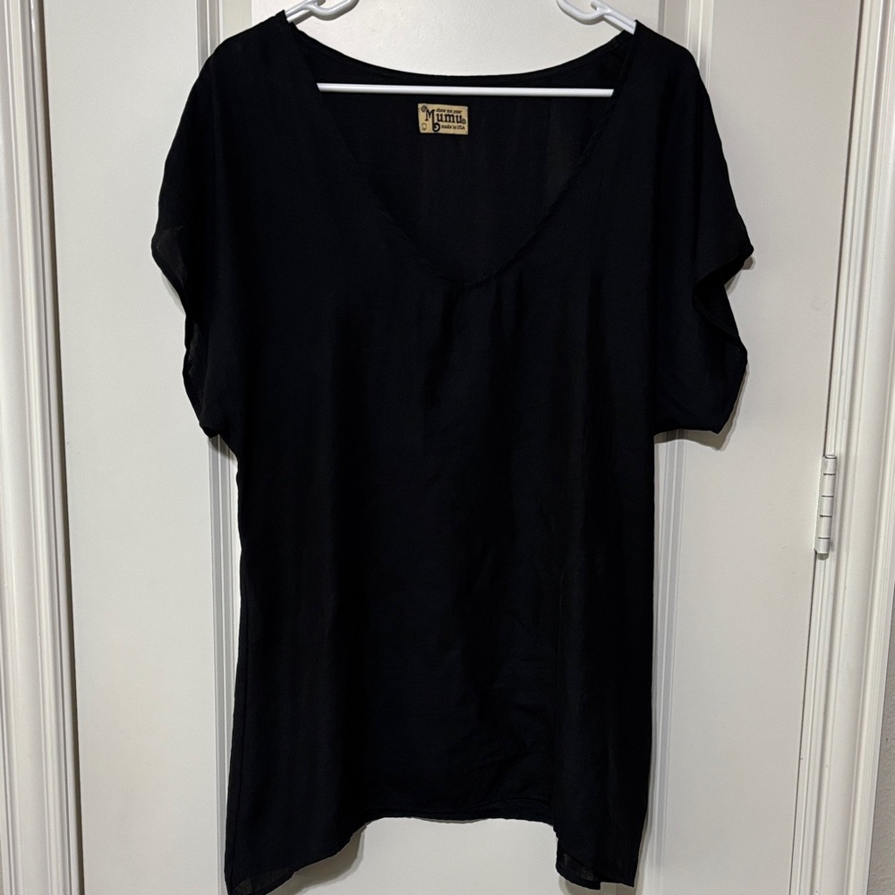 Show Me Your MuMu Black Short Sleeve Silky Top Size Large